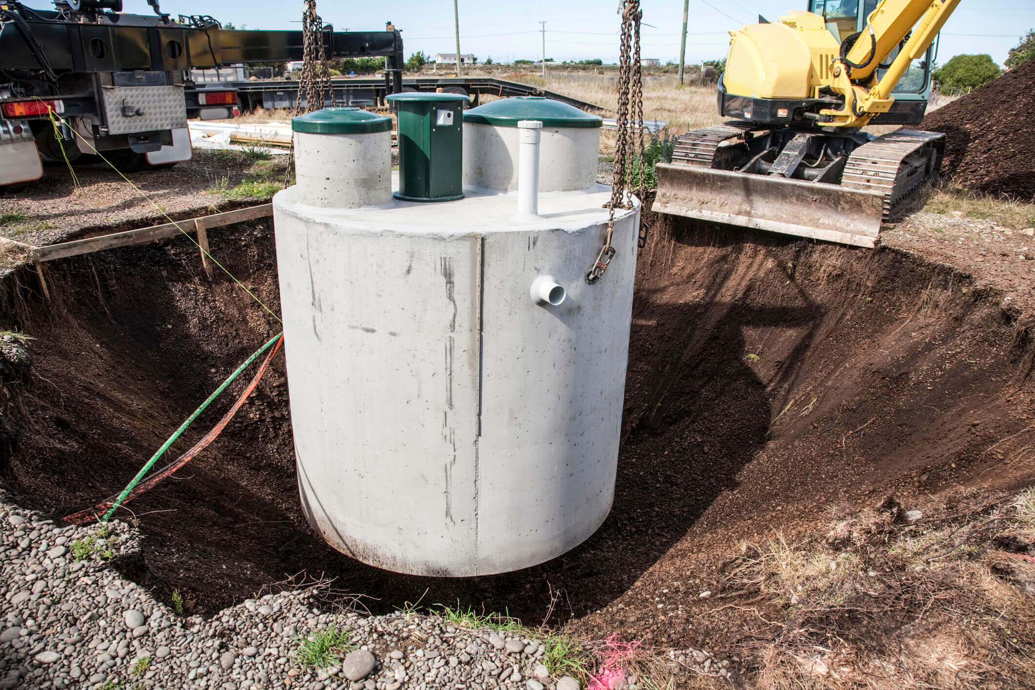 What is the difference between a septic tank and a cesspool?